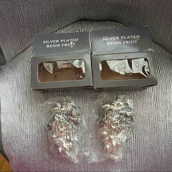 Silver plated Resin fruit Decor - Picture 4 of 12